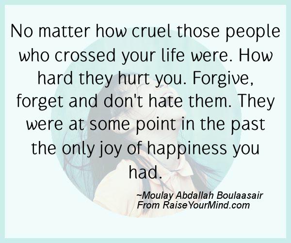 A nice happiness quote from Moulay Abdallah Boulaasair  - Proverbes Happiness